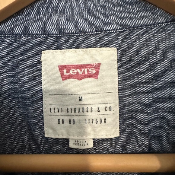 Levi's Men's Button Up‎ Long Sleeve Chambray Jean M - Picture 3 of 6